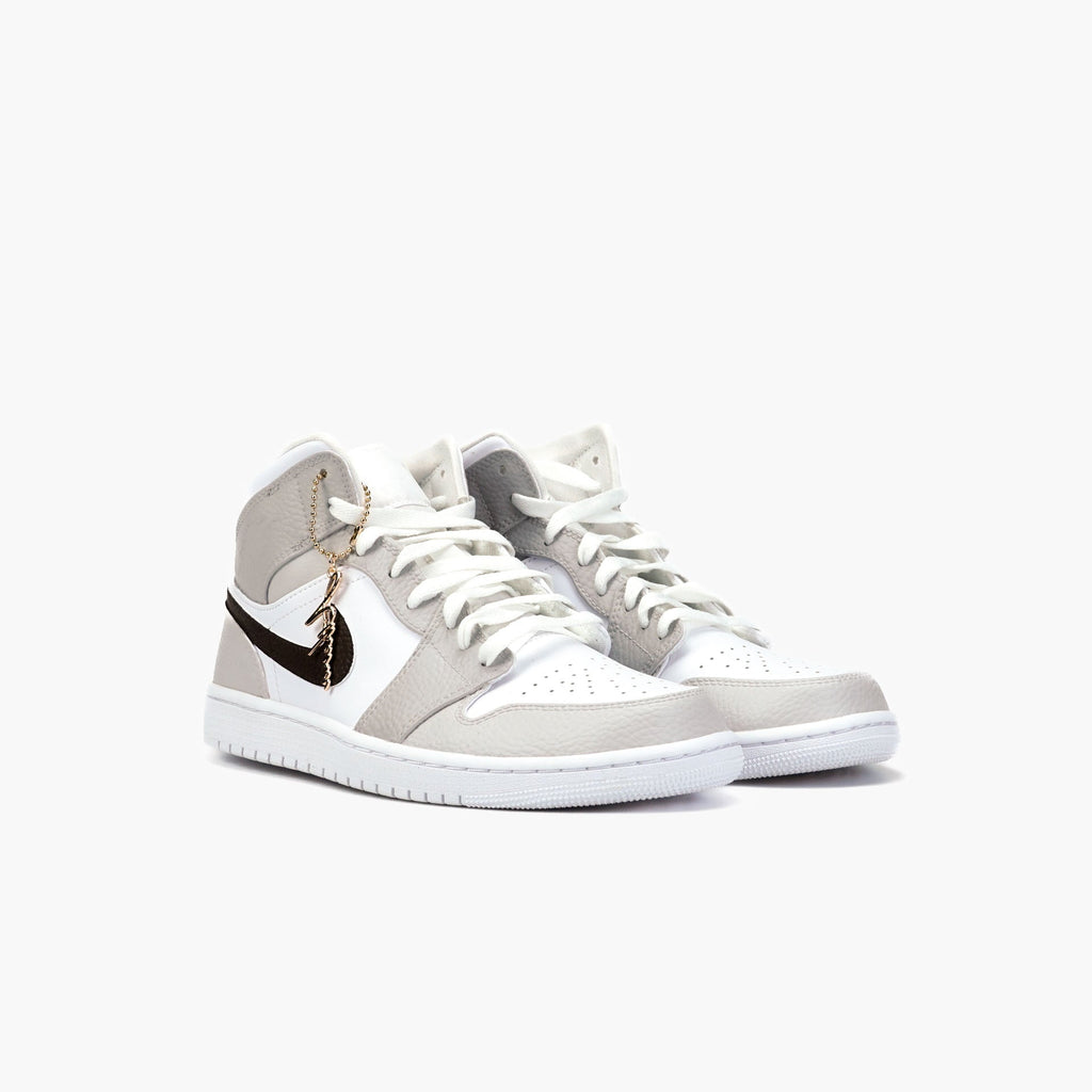 Custom Sneaker Nike Air Jordan 1 high Custom Sneaker Beige Cappuccino Handgemachte Schuhe von Athena