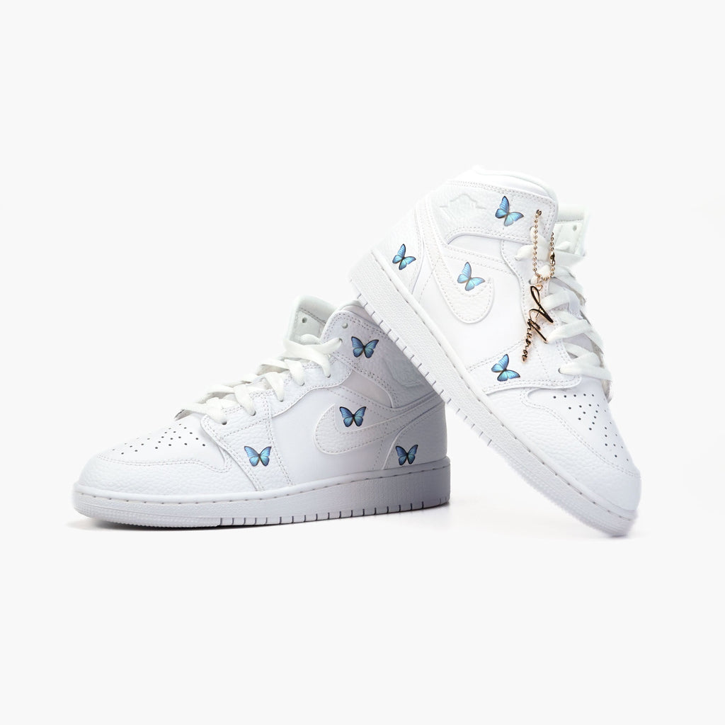 Custom Sneaker Nike Air Jordan 1 high Custom Sneaker Schmetterling Hellblau Handgemachte Schuhe von Athena