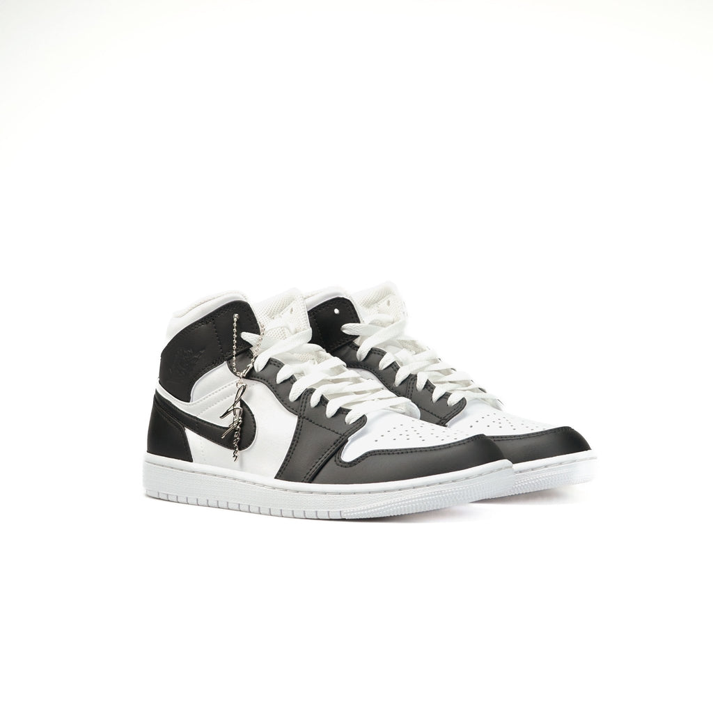 Custom Sneaker Nike Air Jordan 1 high Custom Sneaker Schwarz Handgemachte Schuhe von Athena