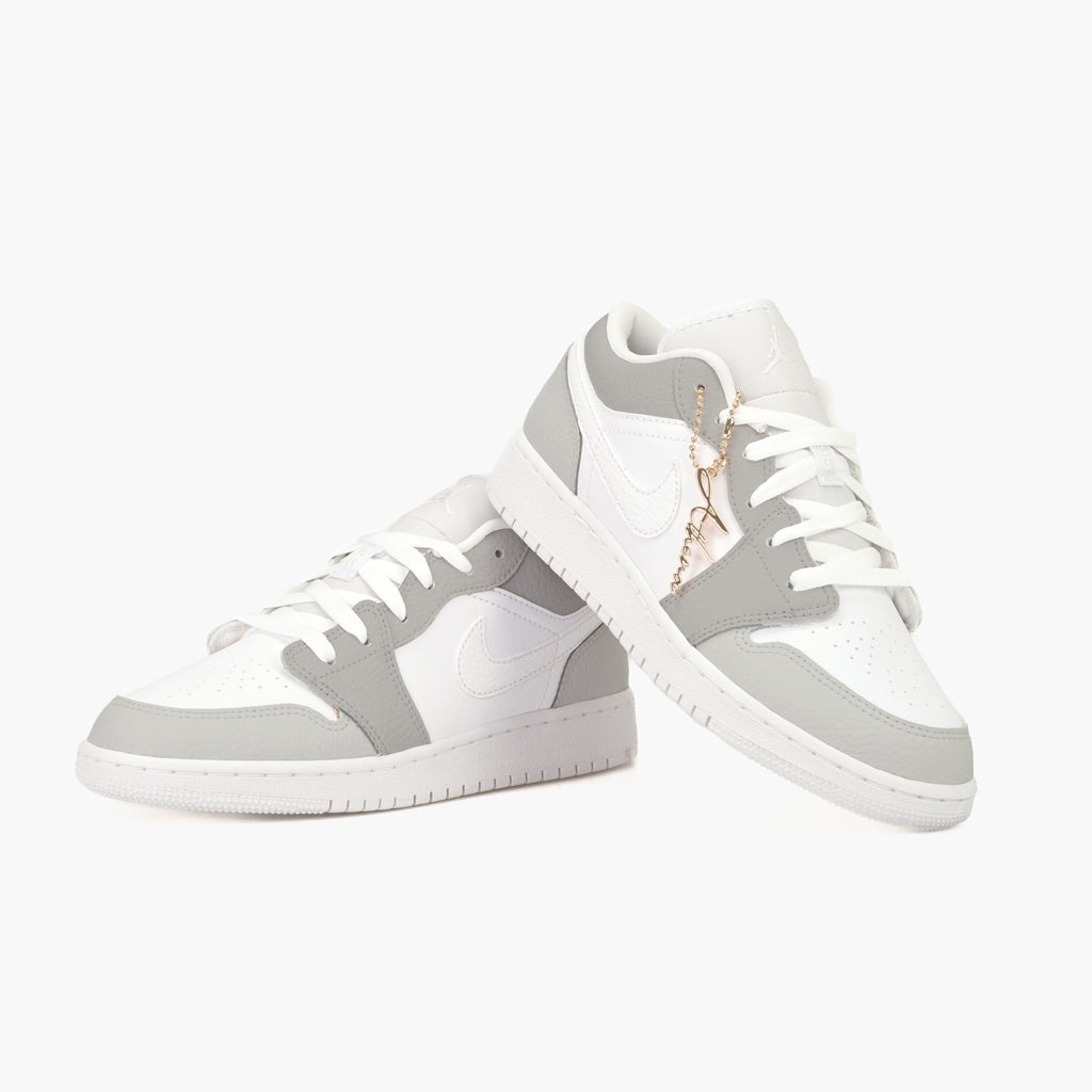 Custom Sneaker Nike Air Jordan 1 Low Custom Sneaker Grau Cappuccino Handgemachte Schuhe von Athena