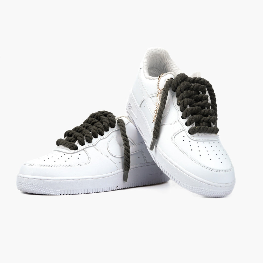 Custom Sneaker Nike Dicke Schnürsenkel schwarz Baumwollseil für Sneaker 8mm Rope Laces zum Selber machen. Handgemachte Schuhe von Athena