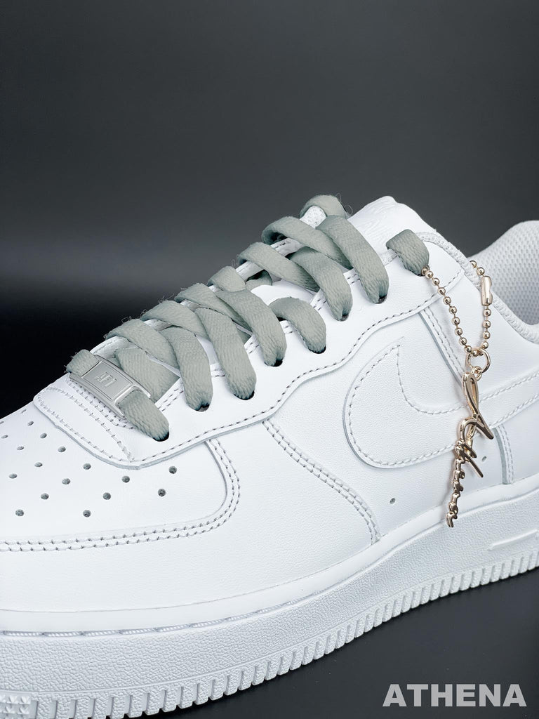 Custom Sneaker Nike Schnürsenkel für Sneaker Flach Reißfest Grau Handgemachte Schuhe von Athena